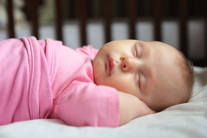 Skæbne Illustrer let Hvor meget tøj skal en nyfødt baby have på for at være tilpas?